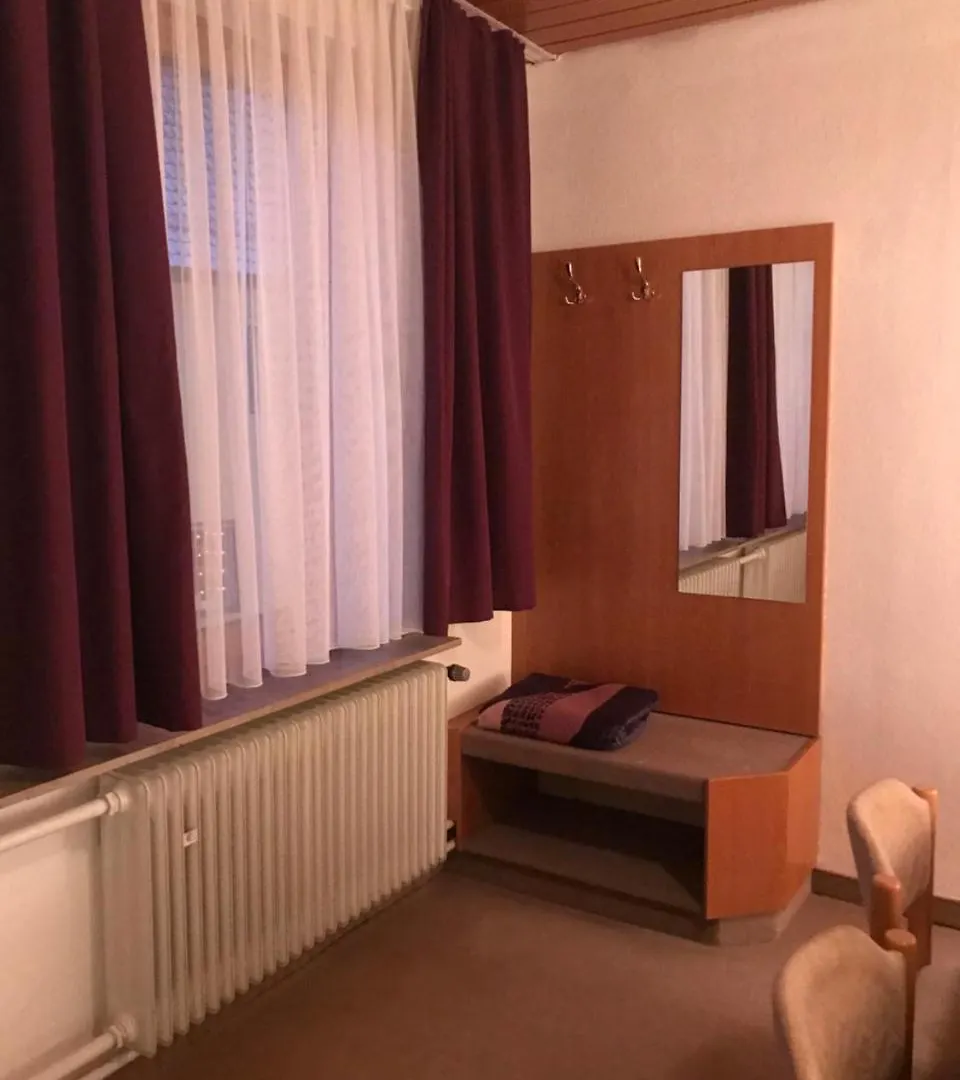 Stauferland Apartments Wissgoldingen Штутгарт Гостевой дом